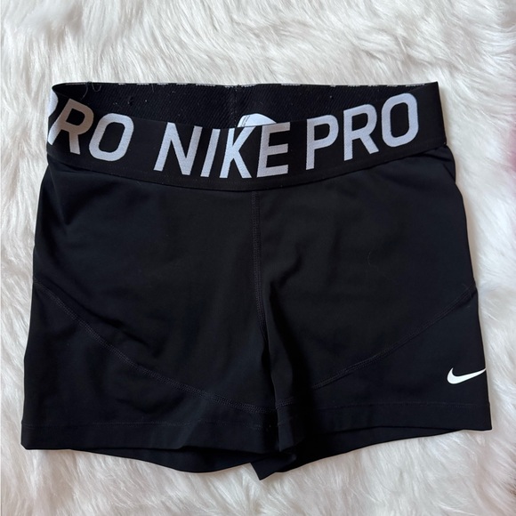 NIKE SHORTS BUNDLE: Nike PRO Black Shorts and Nike Pink Dri-Fit shorts - Picture 2 of 12